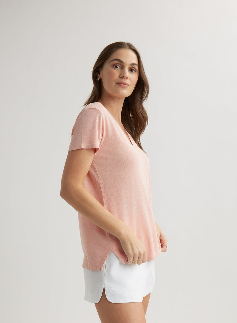 Bella Dahl Side Slit V-Neck Tee - Peach Fizz
