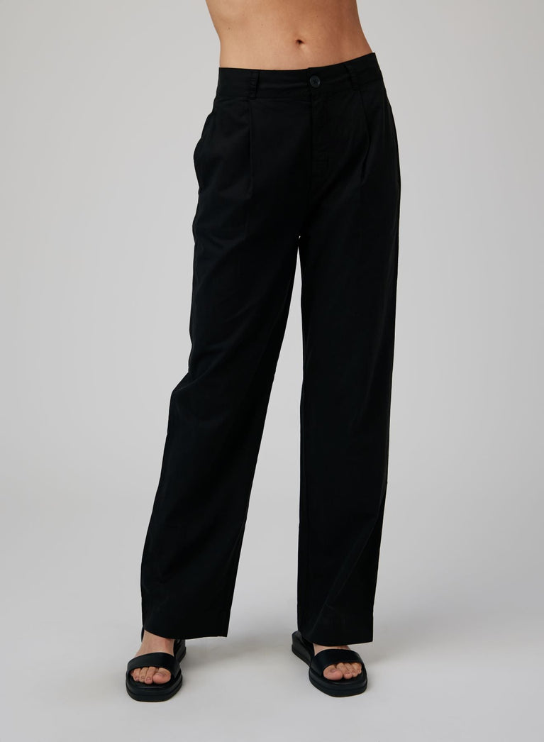 Bella Dahl Single Pleat Trouser - Black