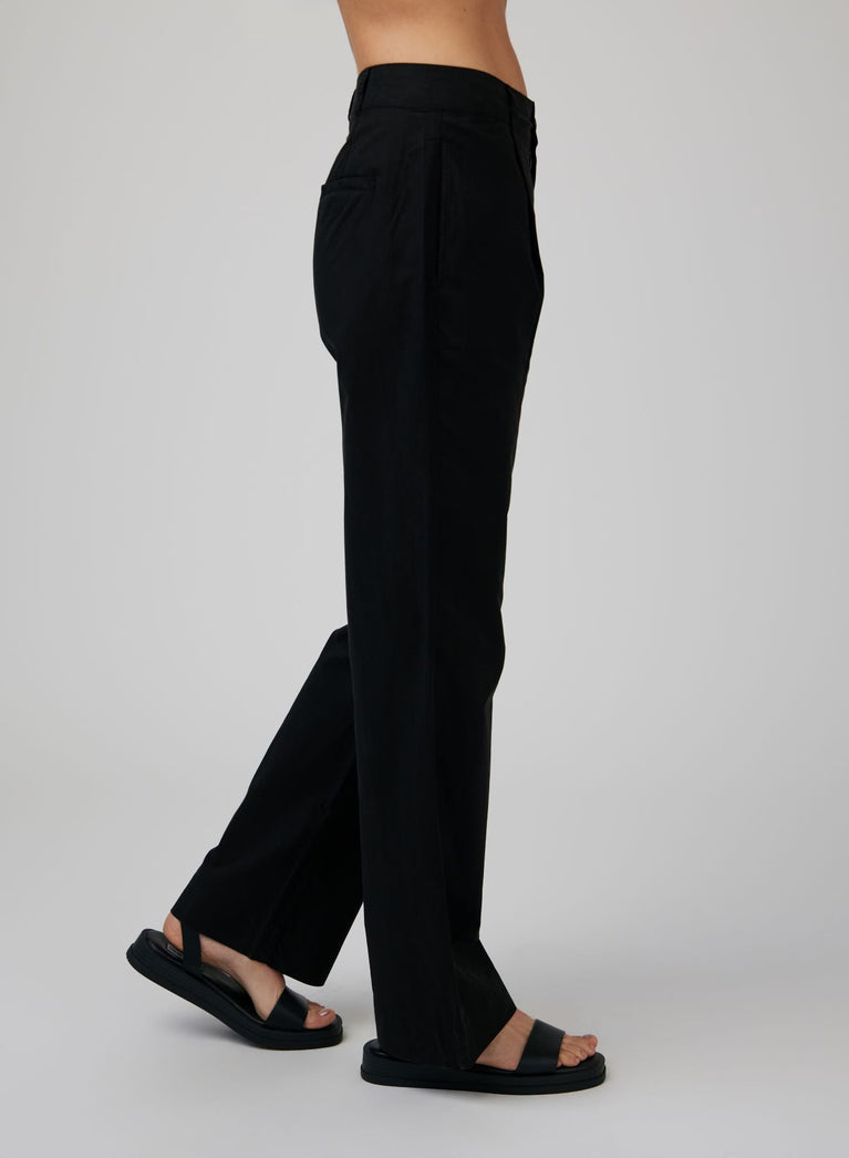 Bella Dahl Single Pleat Trouser - Black