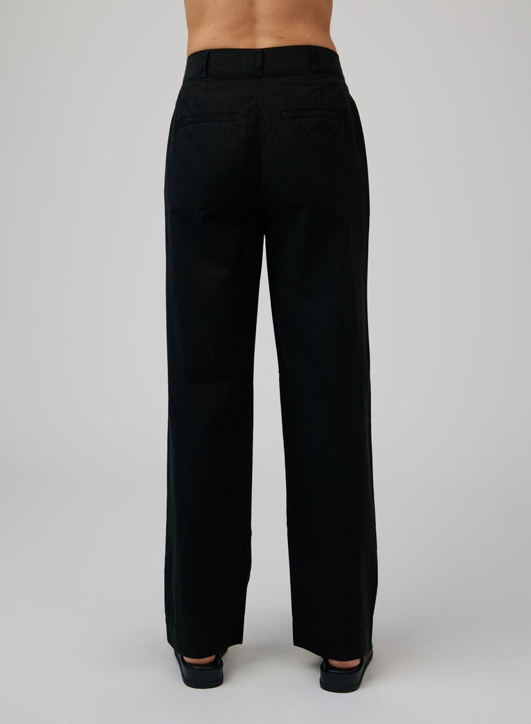 Bella Dahl Single Pleat Trouser - Black