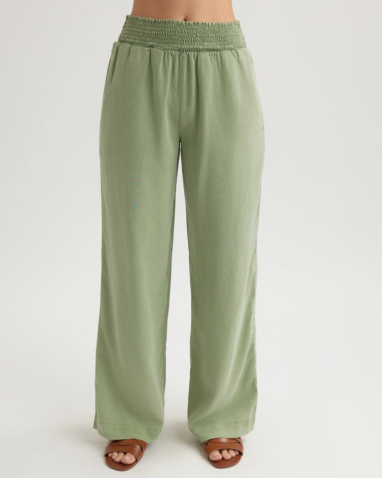 bella dahl Smocked Waist Wide Leg Pant - Olive Grove