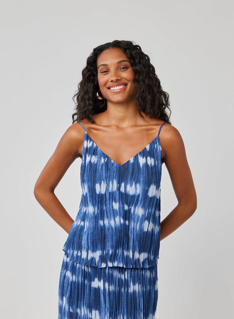 bella dahl Sunburst Pleated Cami - Ocean Tides Print