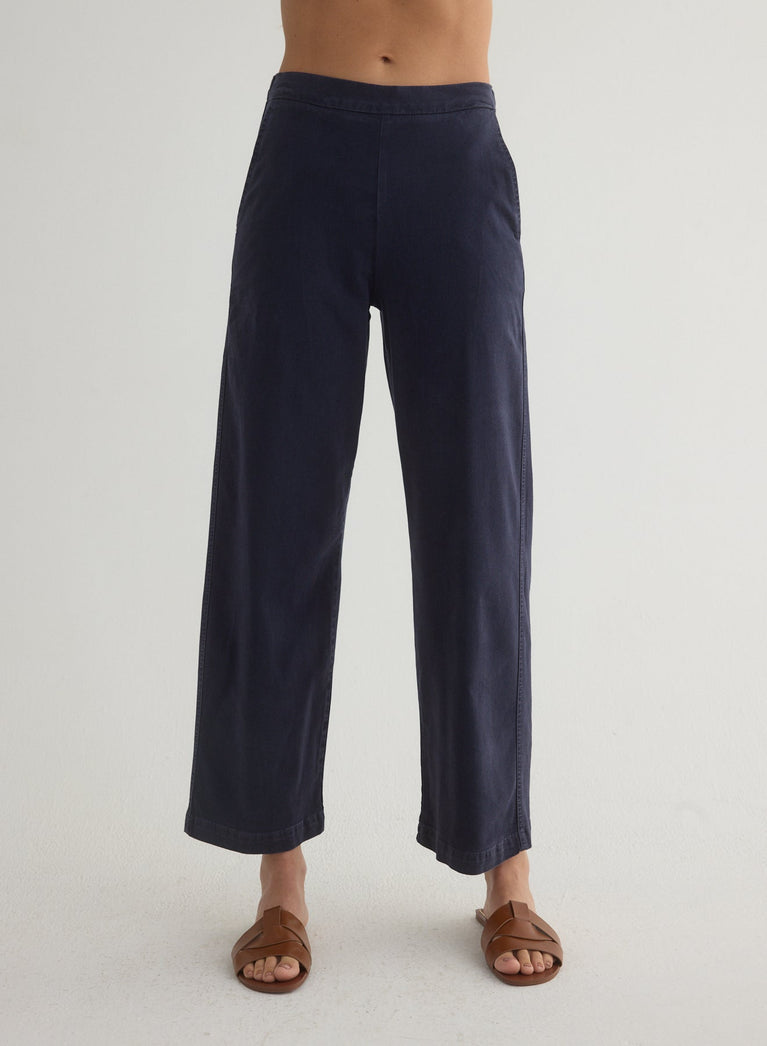 Bella Dahl Catalina Clean Front Wide Leg Crop - Italian Navy