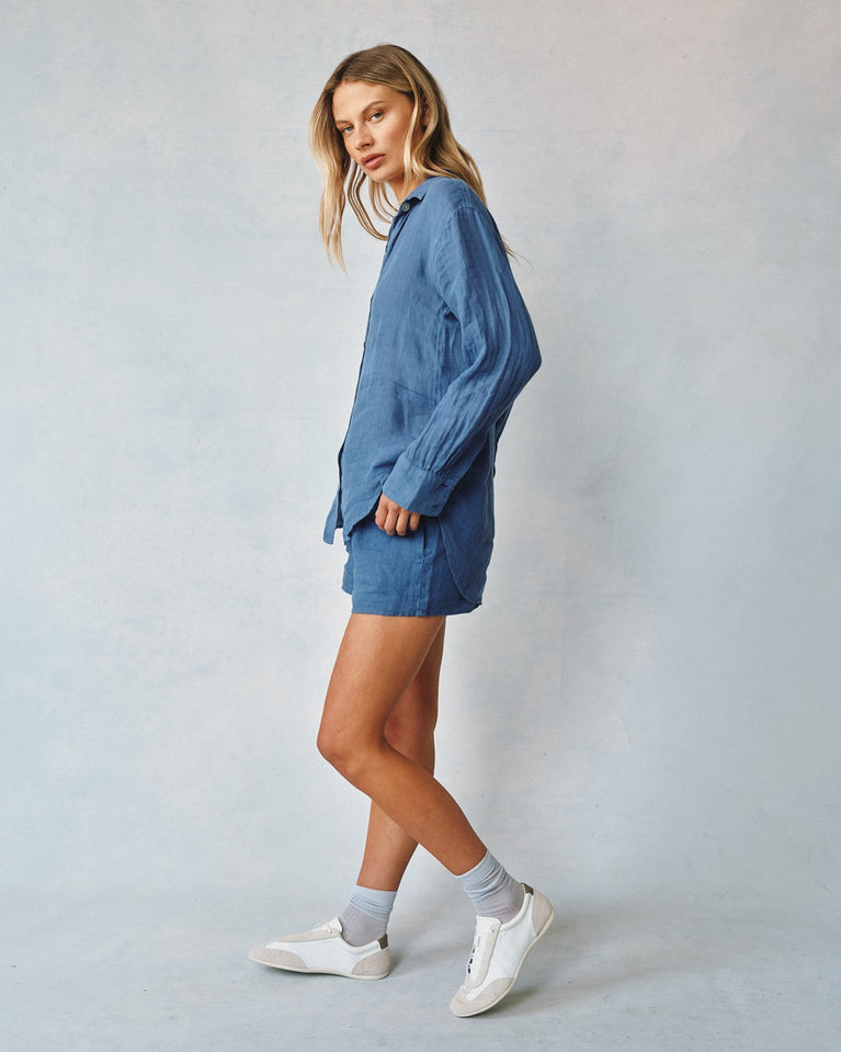 Bella Dahl Linen Boyfriend Button Down - Antique Indigo