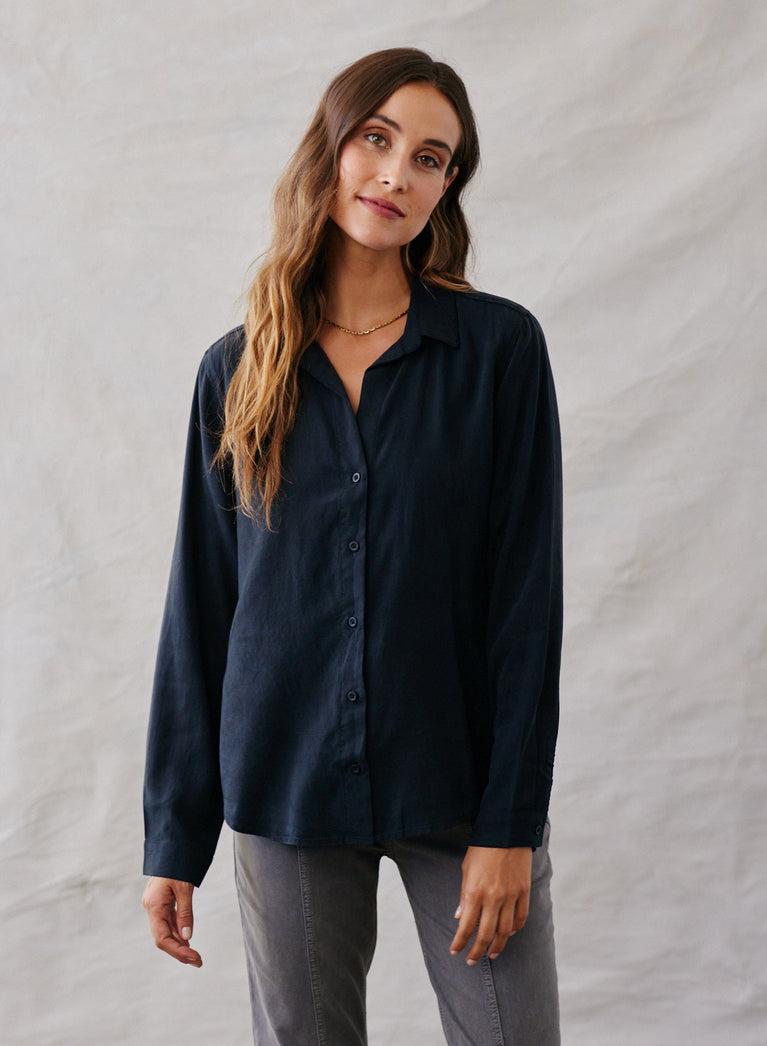 bella dahl Long Sleeve Classic Button Down - Vintage Black