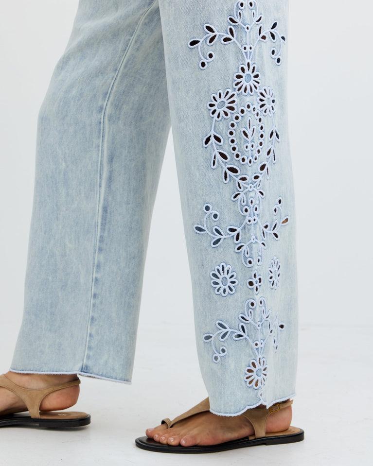 Bella Dahl Side Embroidered Beach Pant - Light Seaspray Wash