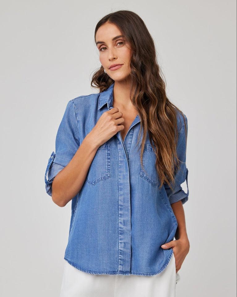 bella dahl Split Back Button Down - Moonlit Haze Wash