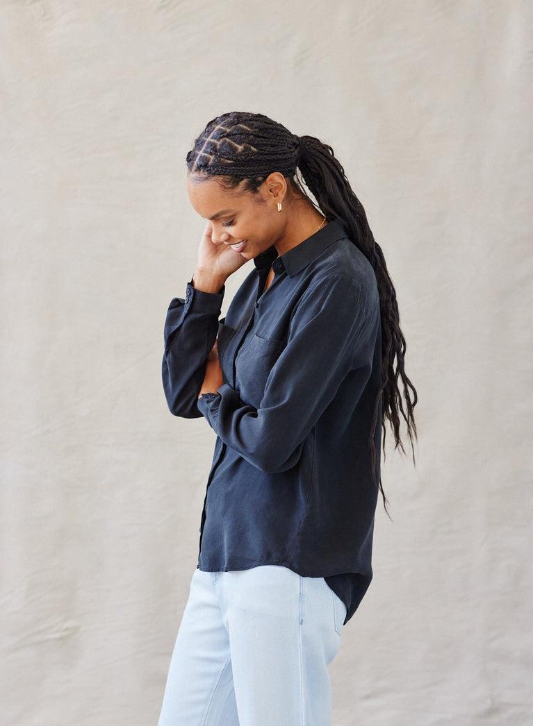 Bella Dahl Two Pocket Classic Button Down - Vintage Black