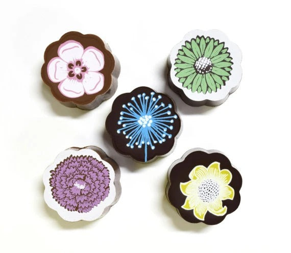 Bellápierre April Showers Bring May Flowers Chocolate Box