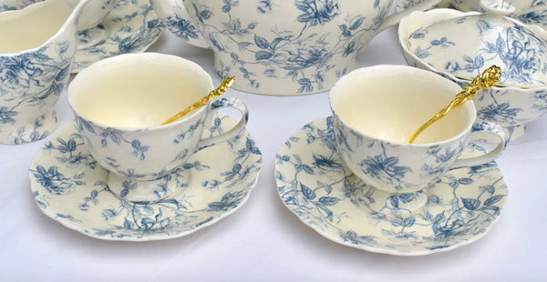 Bellápierre Blue And White Rose Toile Scallop Teacup And Saucer