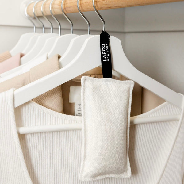 Bellápierre Chamomile Lavender Scented Linen Sachet – LAFCO New York