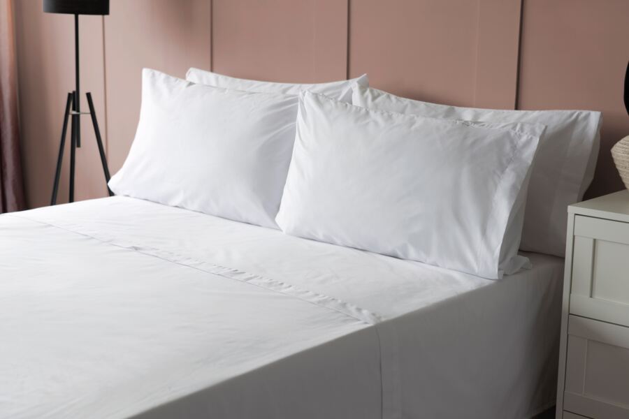 Belledorm 100% Cotton 200 Count Extra Deep 38cm Fitted Sheet (Percale)