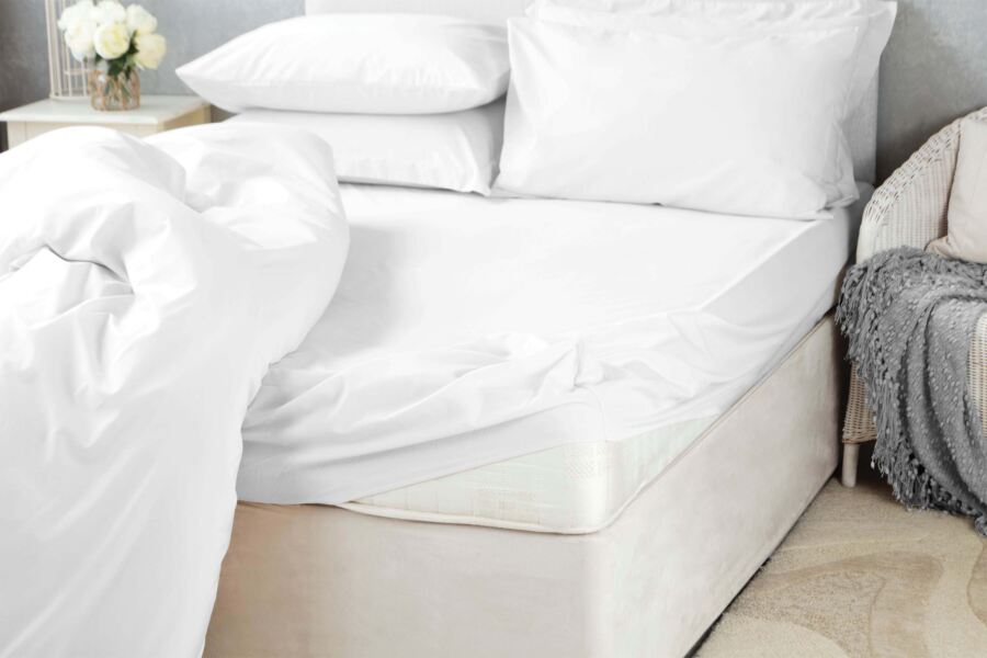 Belledorm 200 Count Polycotton 30cm Fitted Sheet (Percale)