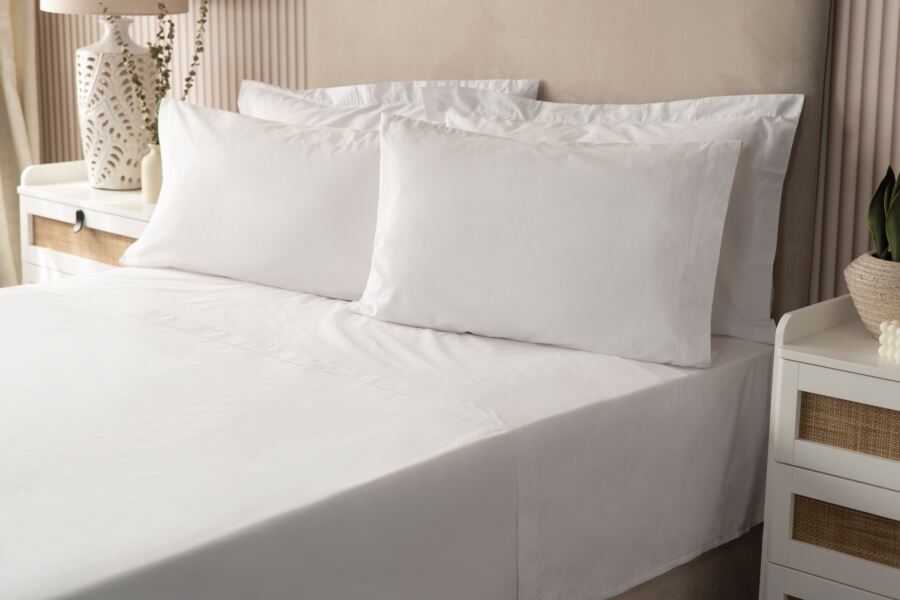 Belledorm 200 Count Polycotton Extra Deep 38cm Fitted Sheet (Percale)