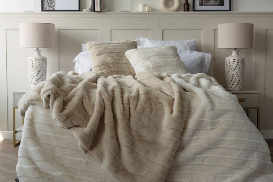 belledorm Alaska Fur Throw