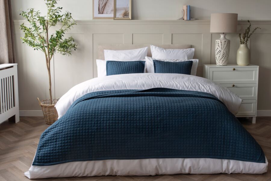 Belledorm Crompton Quilted Throw