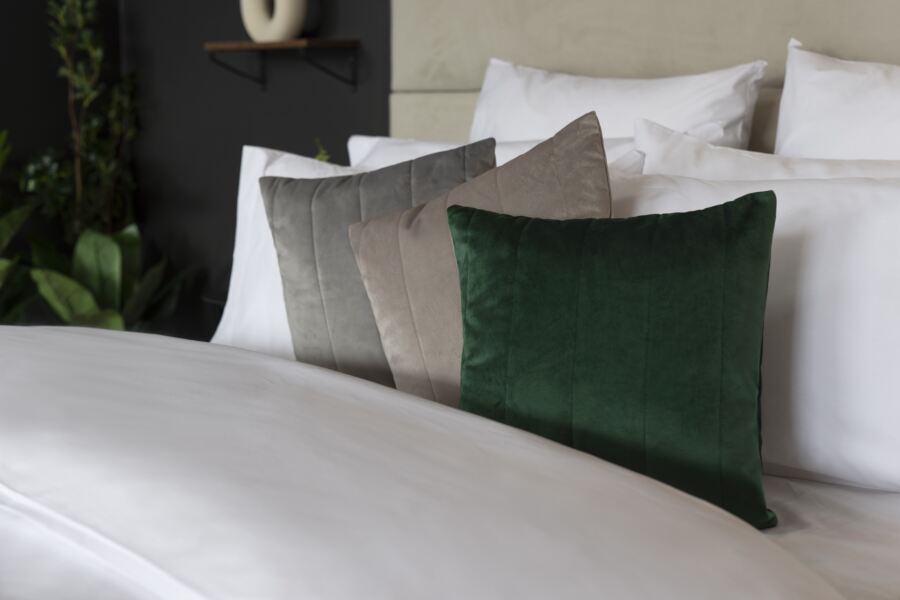 belledorm Verona Filled Cushion