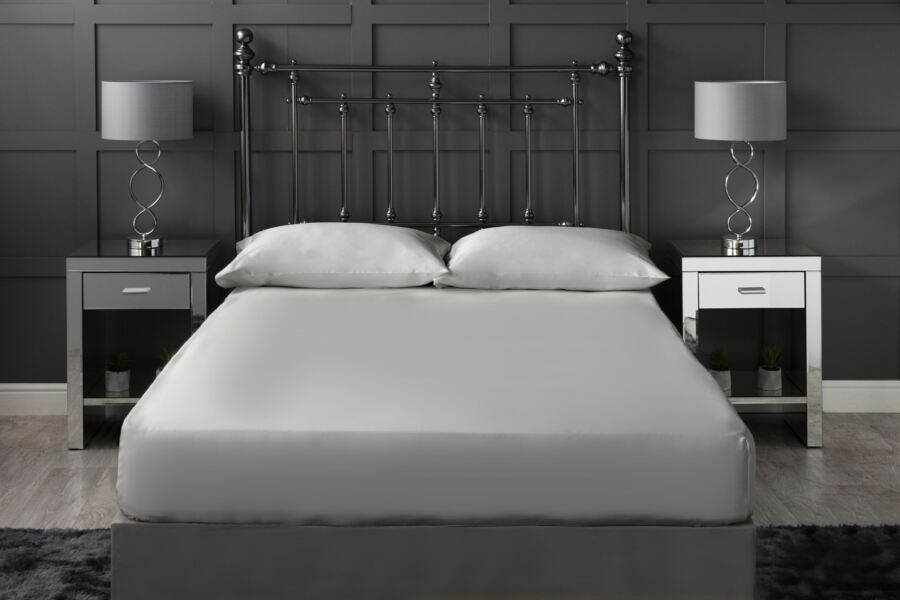 Belledorm Cotton Sateen 300 Count Extra Deep 38cm Fitted Sheet