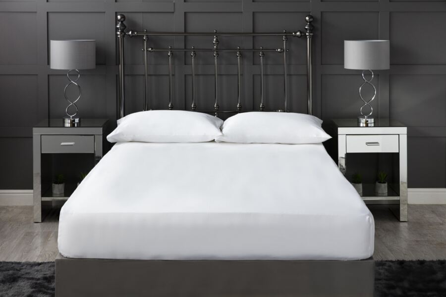 Belledorm Cotton Sateen 300 Count Extra Deep 38cm Fitted Sheet