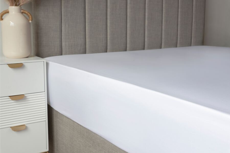 belledorm Egyptian Cotton 400 Count Ultra Deep 46cm Fitted Sheet