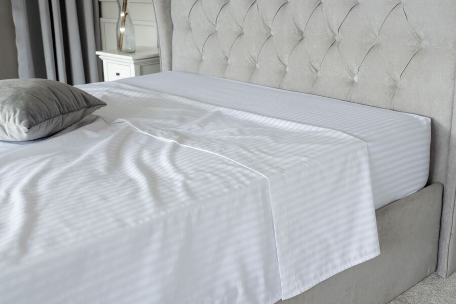 belledorm Hotel Suite 540 Count Satin Stripe Flat Sheet