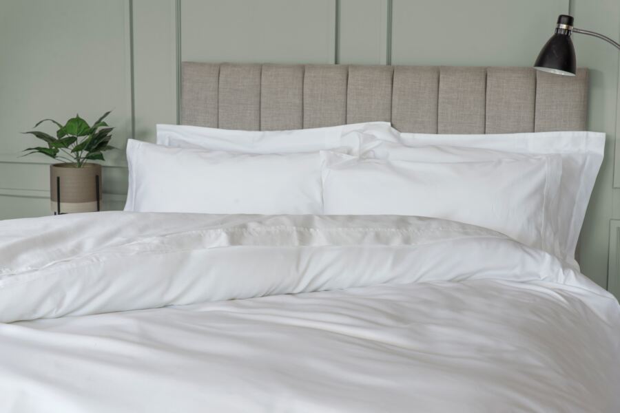 Belledorm Premium Blend 500 Count 30cm Fitted Sheet