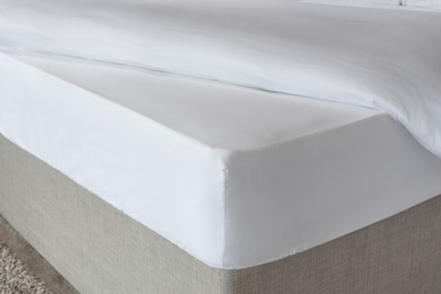 belledorm Premium Blend 500 Count 30cm Fitted Sheet
