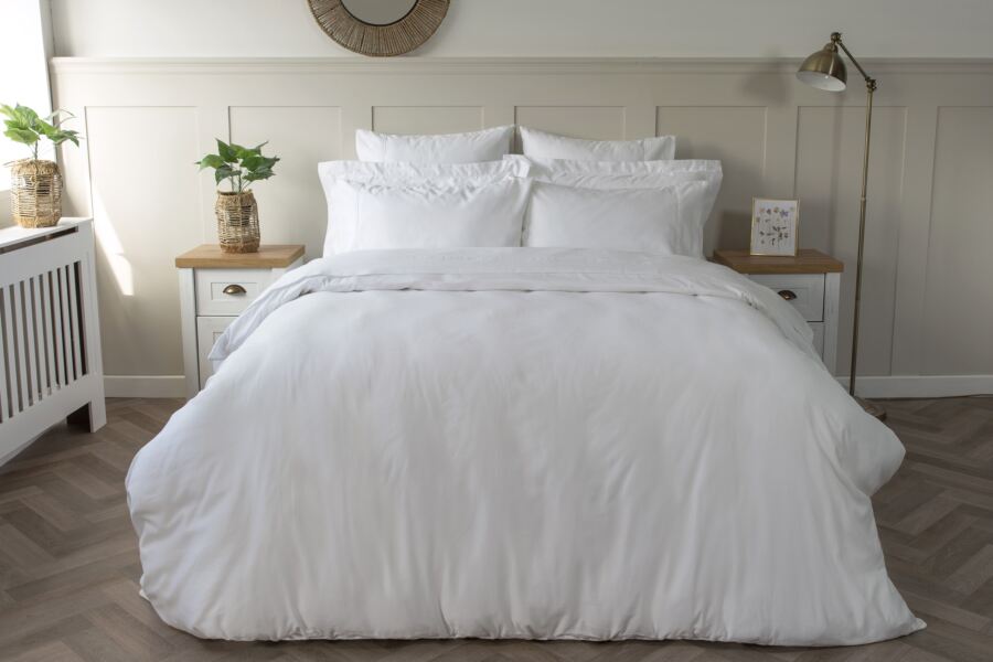 Belledorm Pure Egyptian Cotton Sateen 600 Count Extra Deep 38cm Fitted Sheet