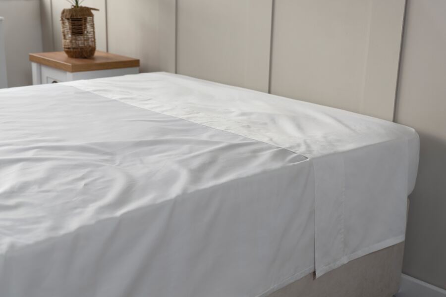 belledorm Pure Egyptian Cotton Sateen 600 Count Flat Sheet