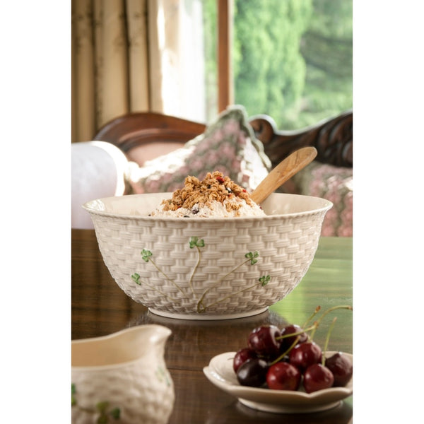Belleek Belleek Classic Shamrock Mixing Bowl