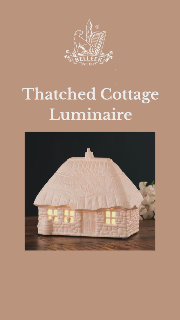 Belleek Belleek Classic Thatched Cottage Luminaire