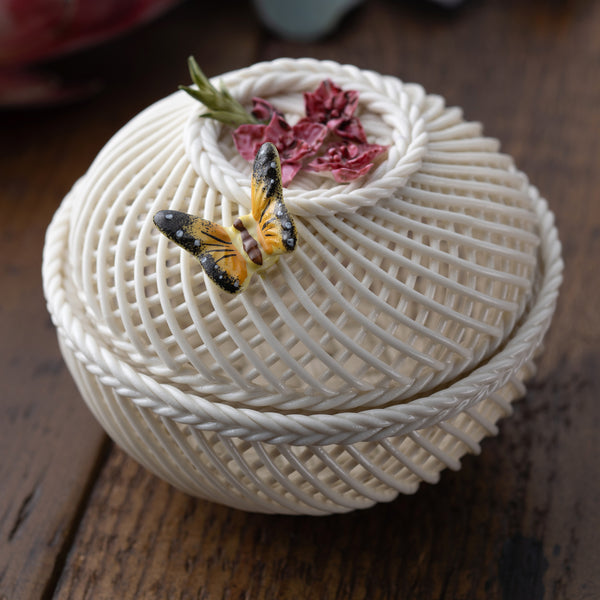 Belleek Belleek Classic Flowers Of The Month August - Gladiolus