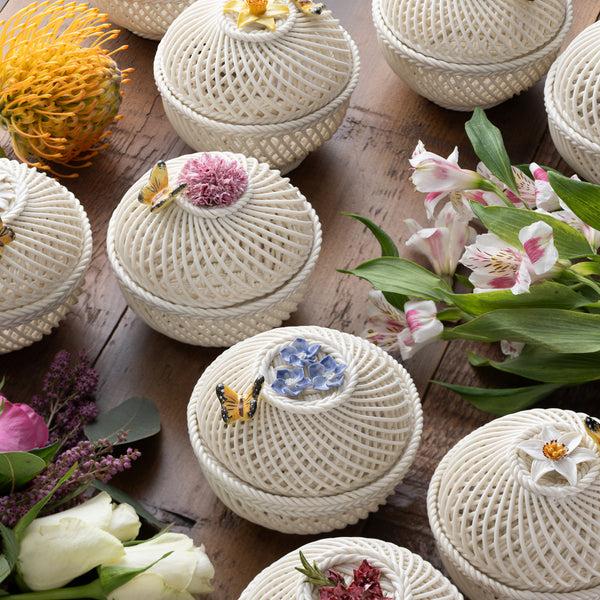 Belleek Belleek Classic Flowers Of The Month October - Marigold