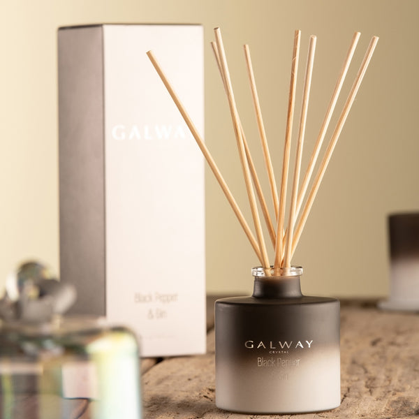 Belleek Galway Crystal Black Pepper & Gin Diffuser