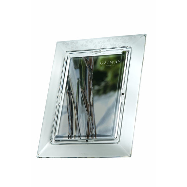 belleek Galway Crystal Shamrock 5 x 7 Frame