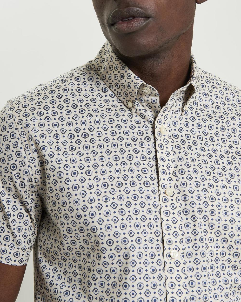 Ben Sherman Short Sleeve Block Geo Print Shirt In Fog