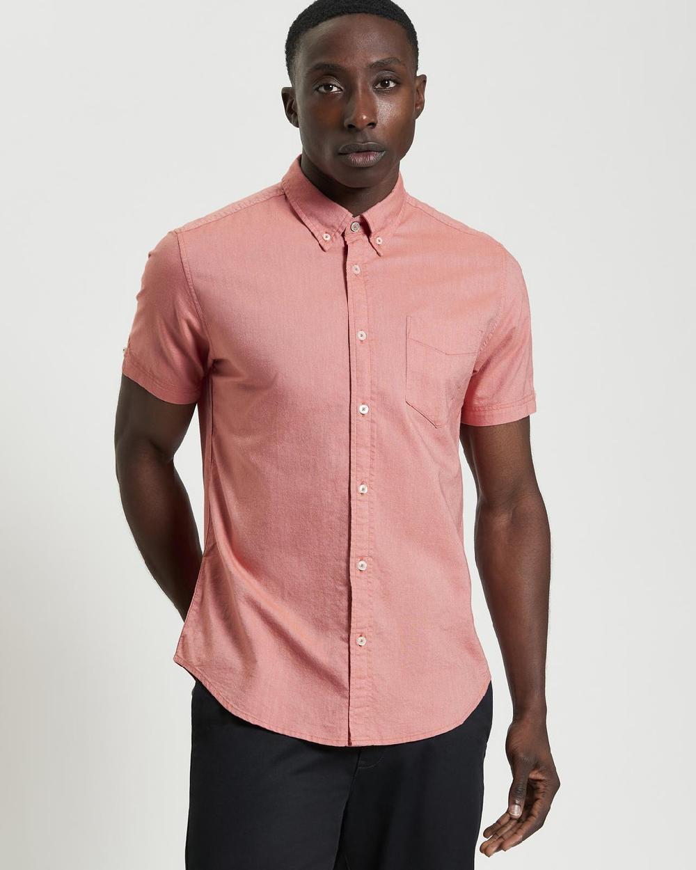 Ben Sherman Short Sleeve Signature Oxford Shirt In Cerise