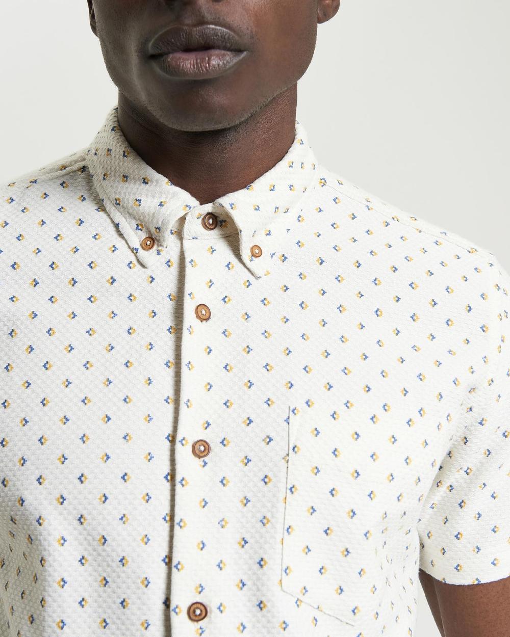 Ben Sherman Short Sleeve Split Geo Print Shirt In Ivory