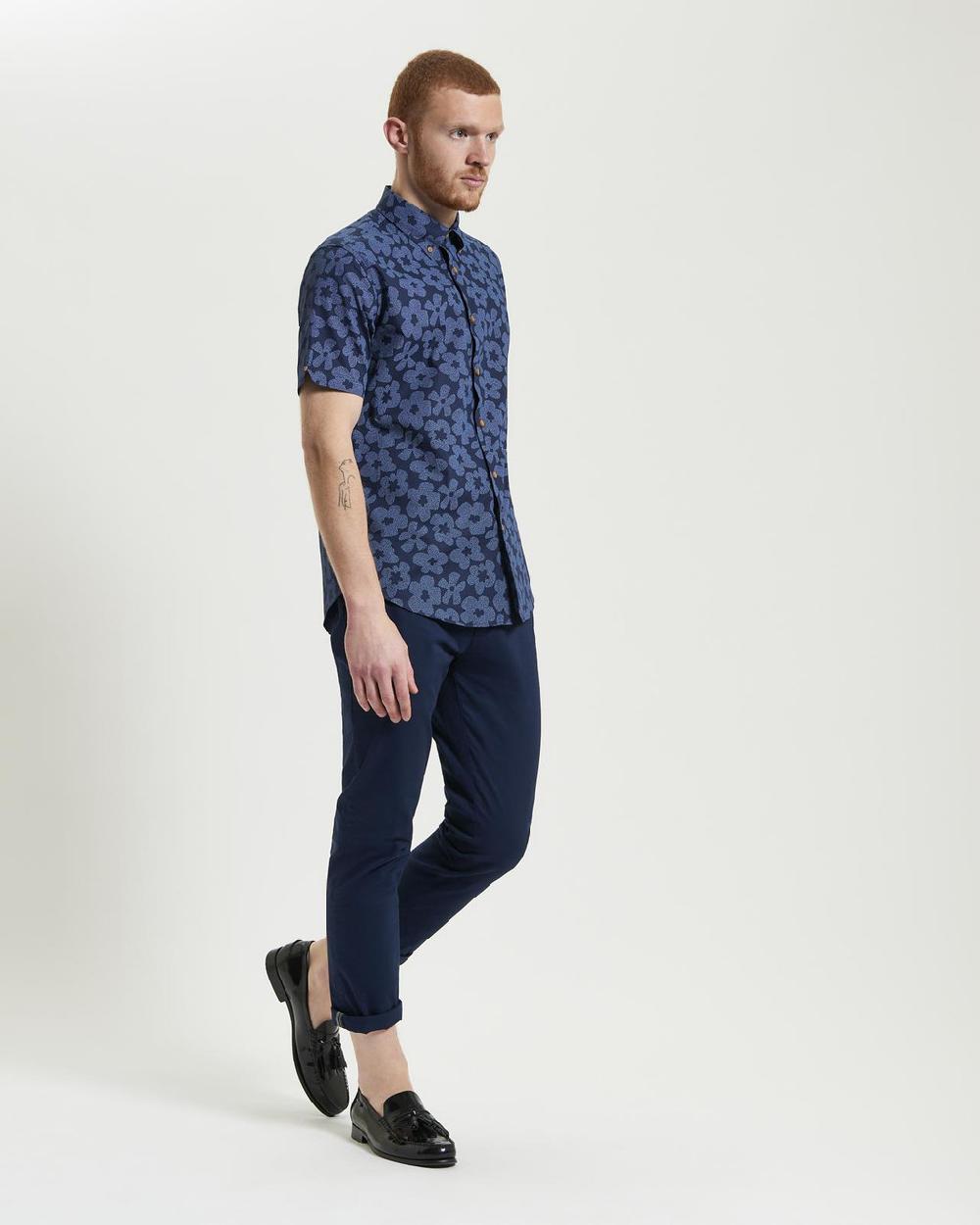 Ben Sherman Short Sleeve Stipple Floral Shirt In Dark Navy
