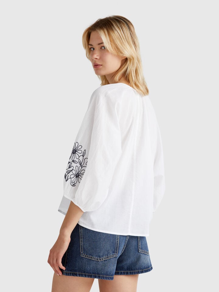 Benetton Blouse With Floral Embroidery White