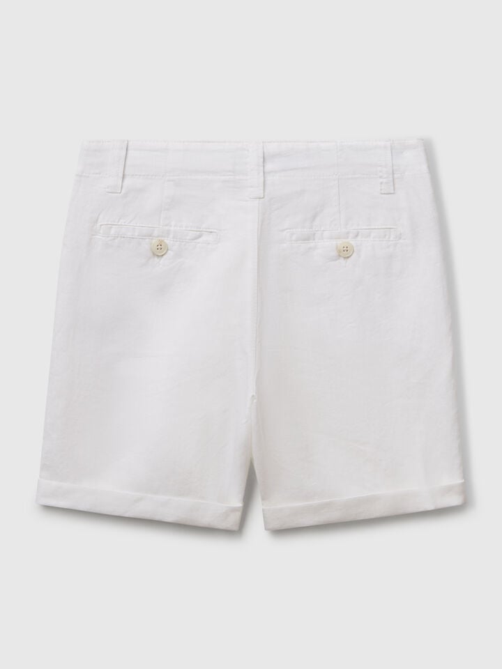 Benetton Chino Bermudas In Pure Linen White