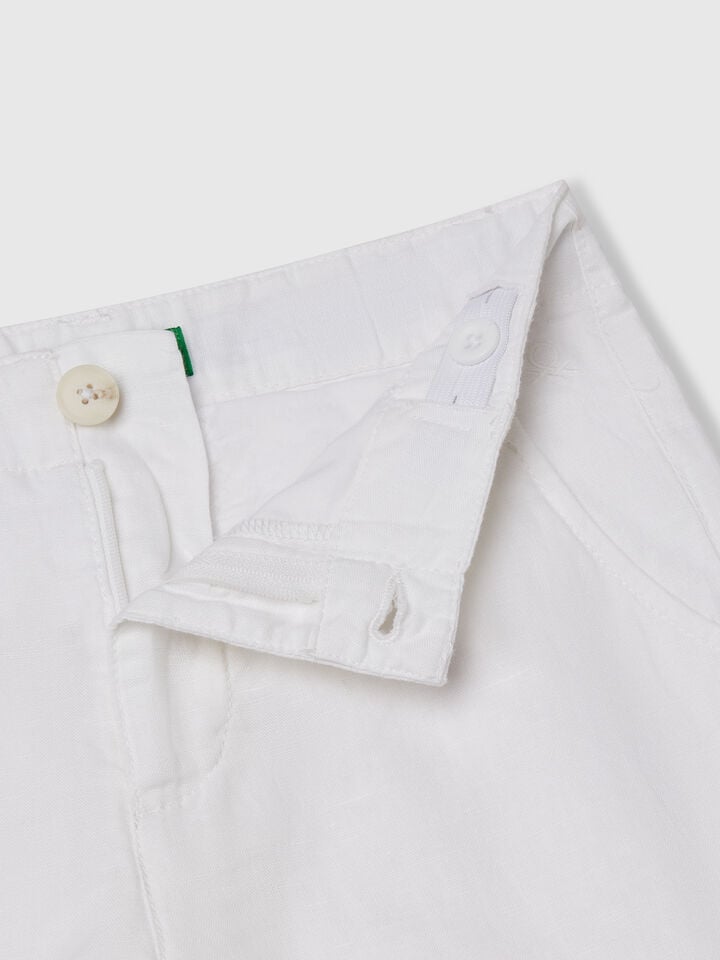 Benetton Chino Bermudas In Pure Linen White