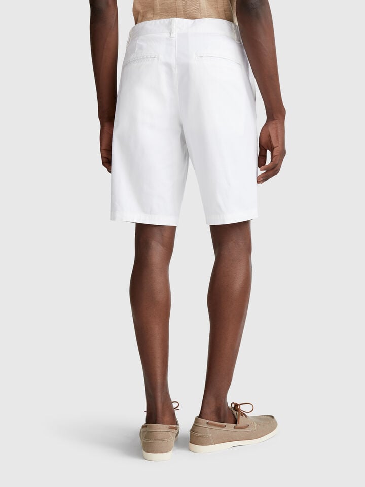 Benetton Chino Bermudas In Stretch Cotton White