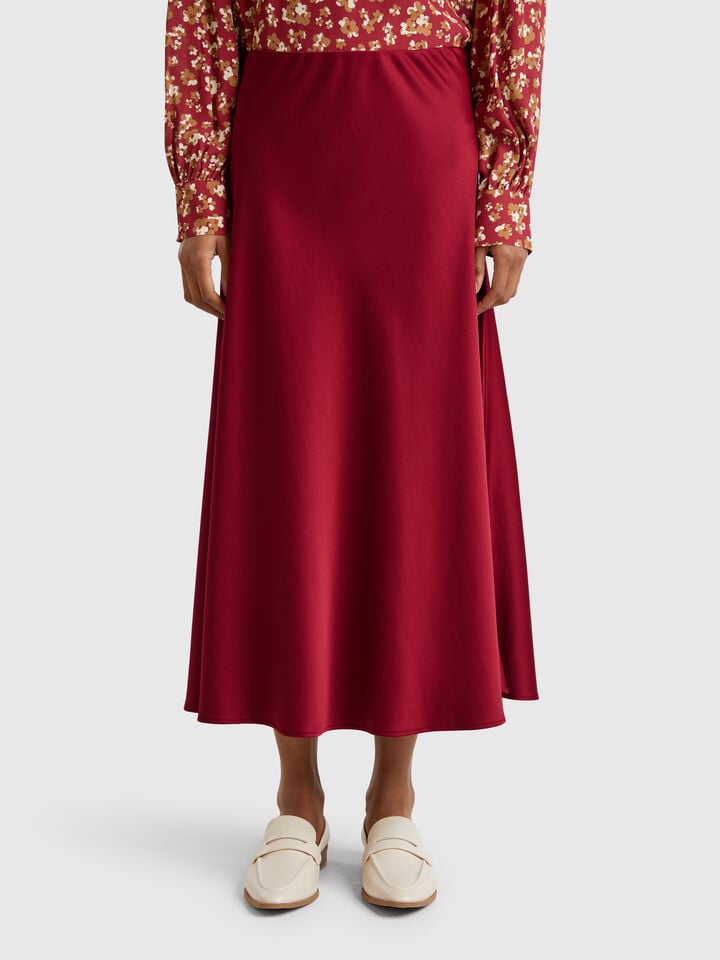 benetton Flowy satin look skirt Burgundy