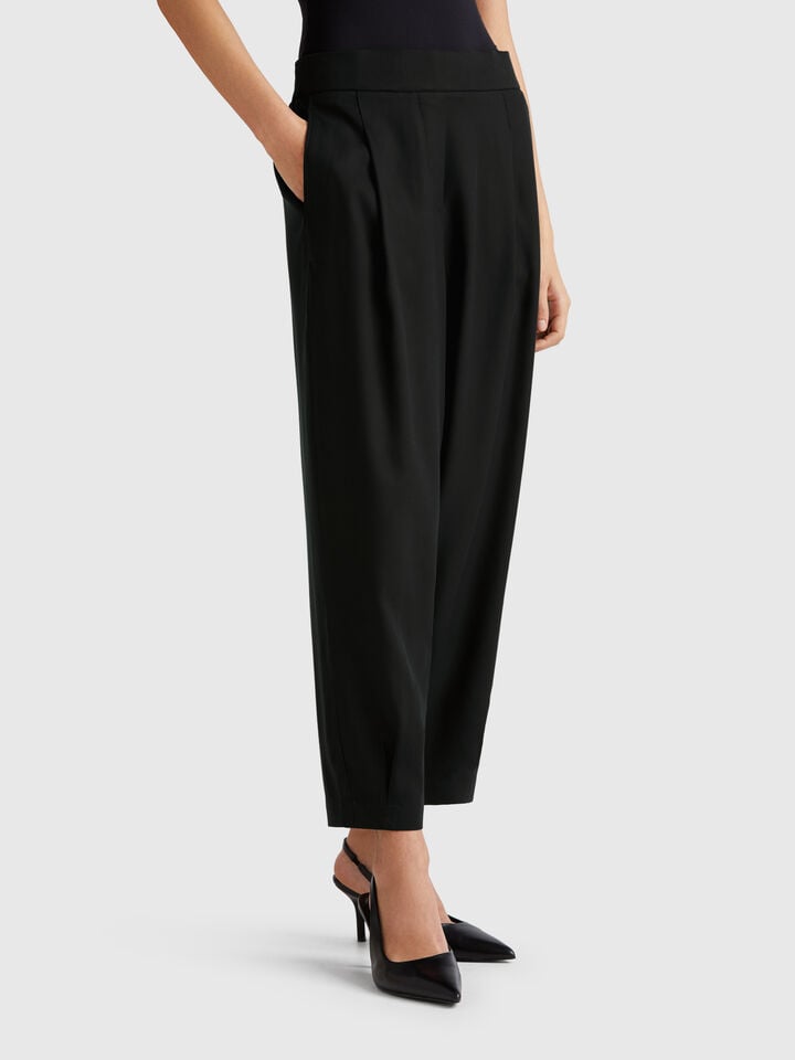 benetton Flowy trousers with pleats Black