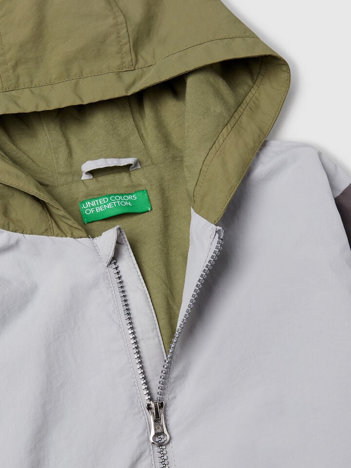 Benetton Nylon Jacket With Hood Light Gray