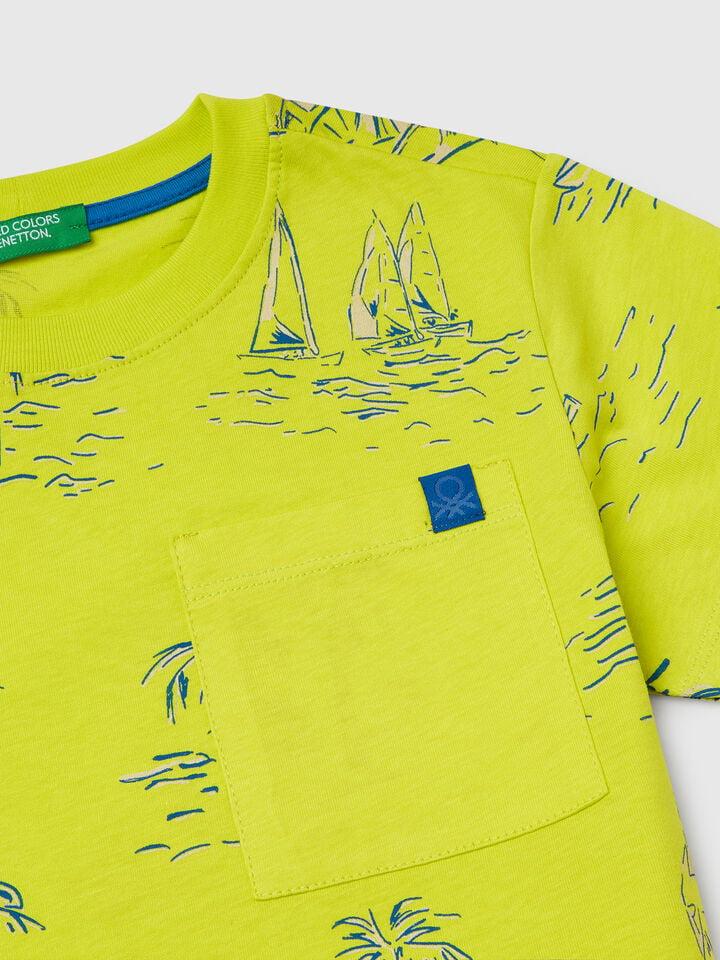 Benetton Oversize T-shirt With Beach Print Lime
