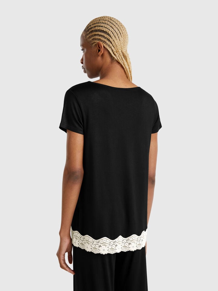 Benetton Short Sleeve Top With Lace Details Black