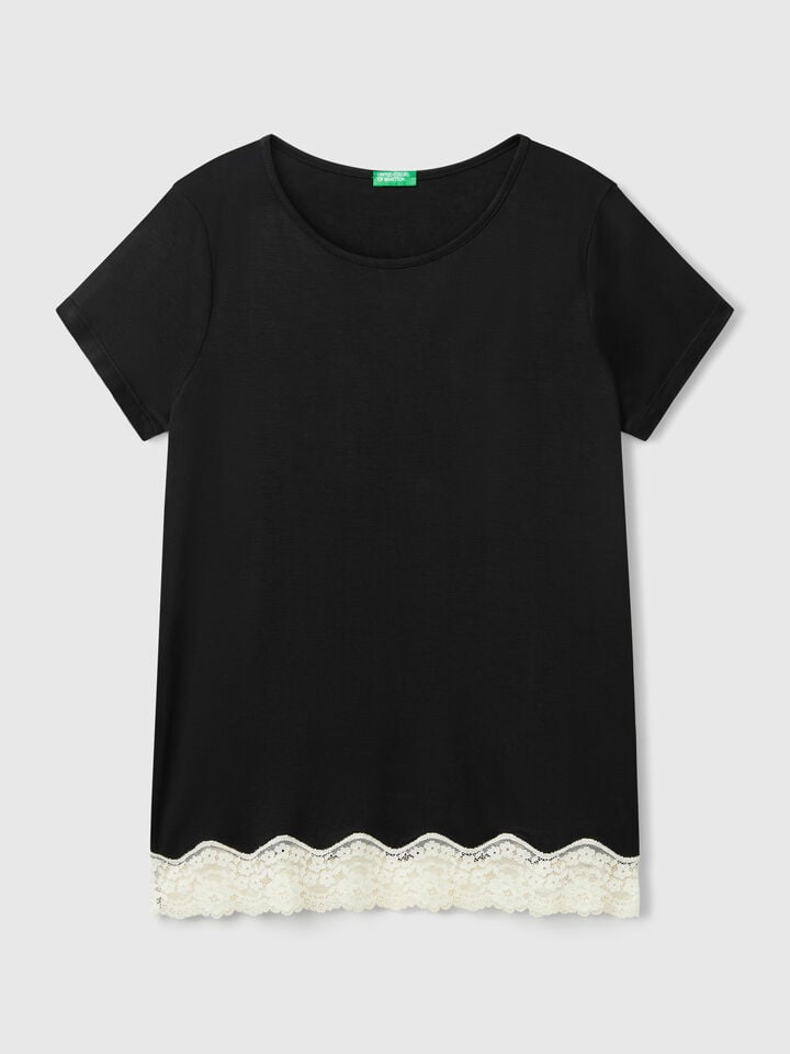 Benetton Short Sleeve Top With Lace Details Black
