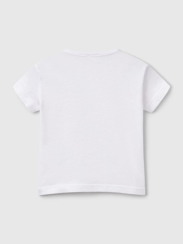 Benetton T-shirt With Henley Neck White